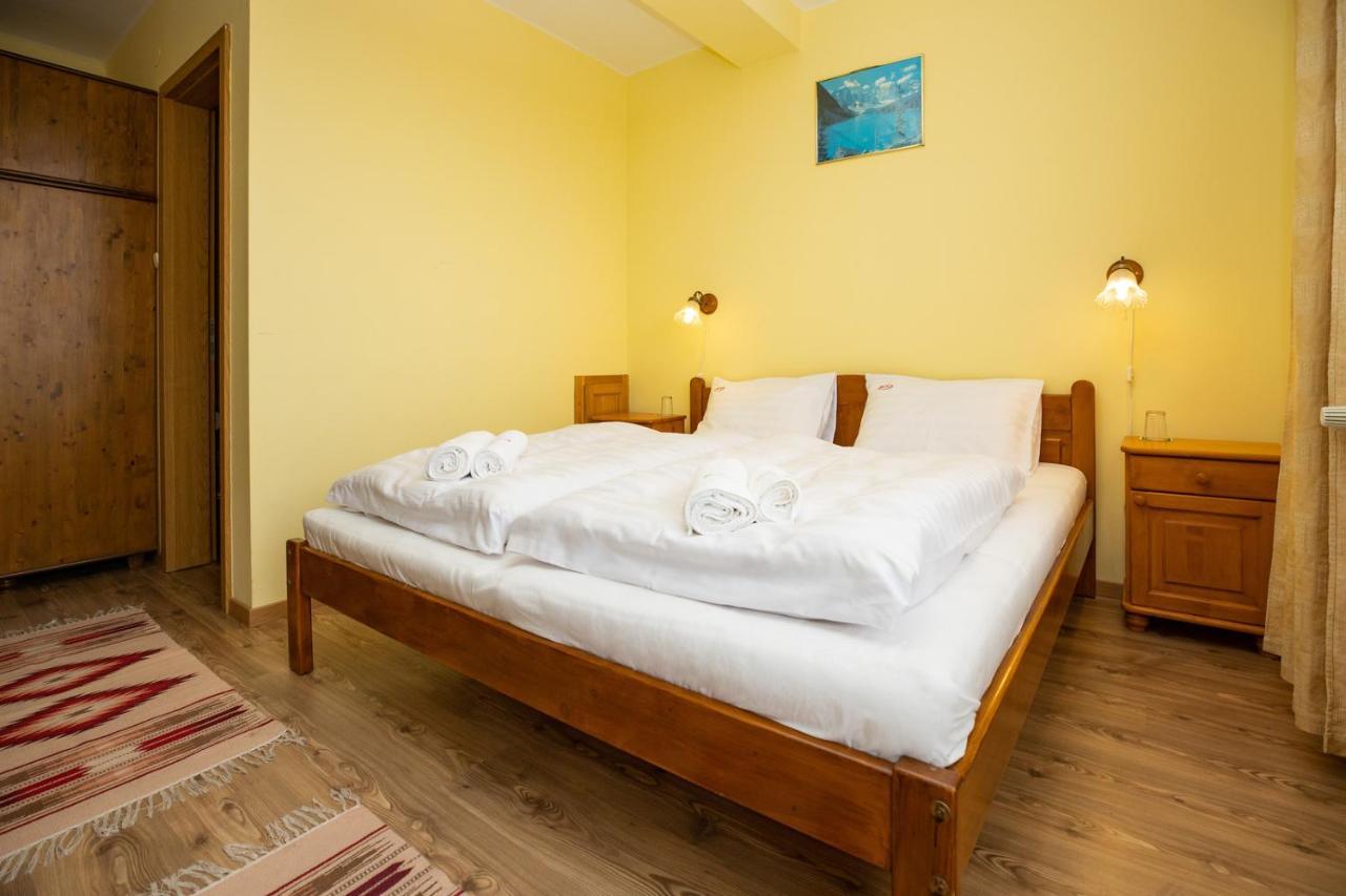 Julia Panzio Bed & Breakfast Hajduszoboszlo Bagian luar foto