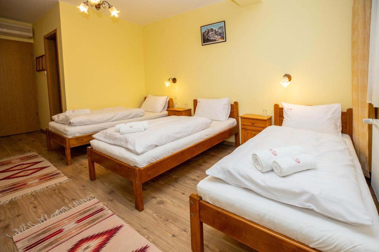 Julia Panzio Bed & Breakfast Hajduszoboszlo Bagian luar foto