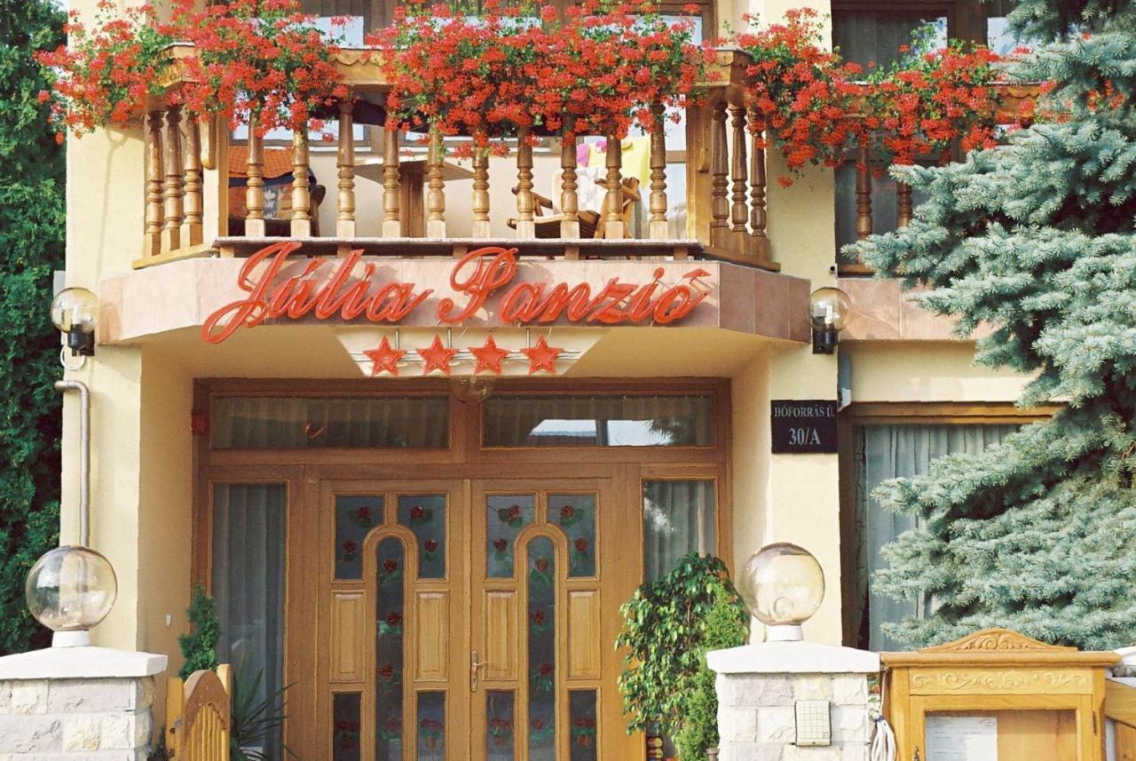 Julia Panzio Bed & Breakfast Hajduszoboszlo Bagian luar foto